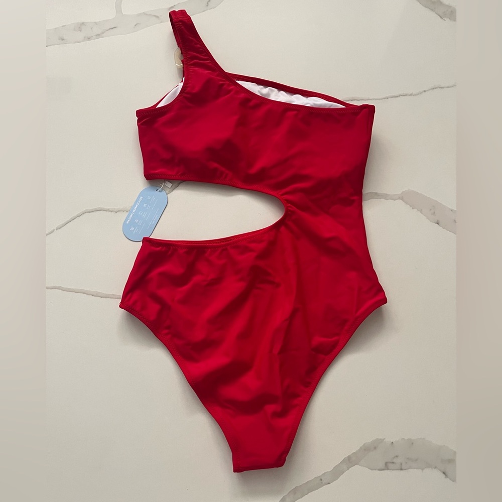 Red One-Shoulder Cutout One-Piece Swimsuit - Picture 4 of 4